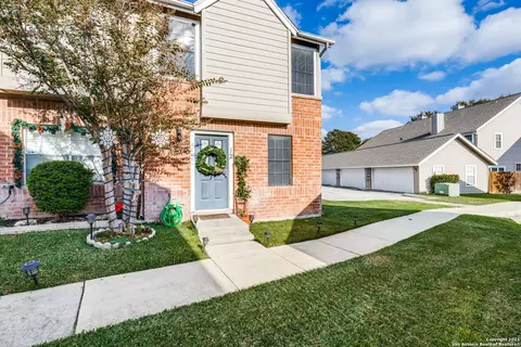 12 Cross Cyn, San Antonio, TX 78247