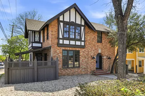 162 Davis Ct, San Antonio, TX 78209