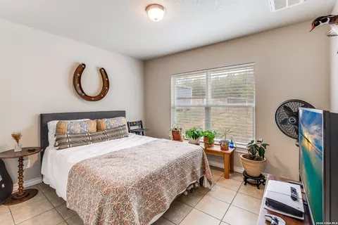 Bedroom - 560 Hillside, Spring Branch, TX 78070 photo 4 of 5