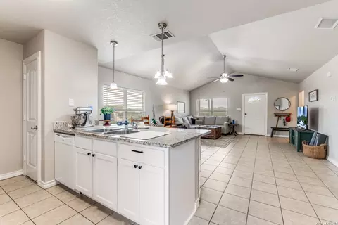 Kitchen - 560 Hillside, Spring Branch, TX 78070 photo 4 of 4