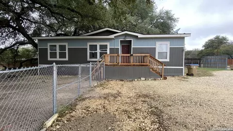 4406 Lost Hls, Elmendorf, TX 78112