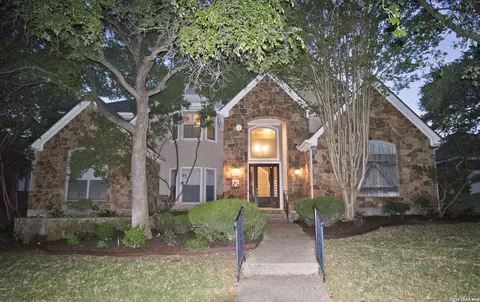 17323 Fountain Bluff Dr, San Antonio, TX 78248