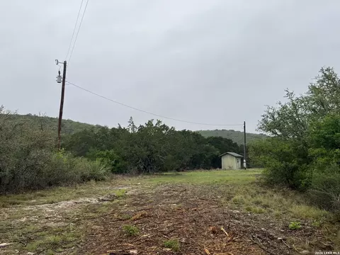111 Pr 3325, Uvalde, TX 78838