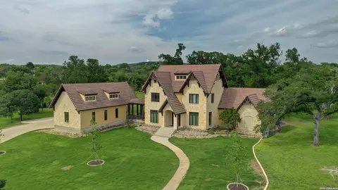 1104 Lois St # -B, Kerrville, TX 78028