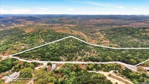 105 W 109 W Winding Loop, Boerne, TX 78006