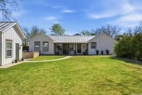 903 Front St, Comfort, TX 78013