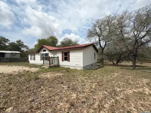 22819 Grand Spg, Elmendorf, TX 78112