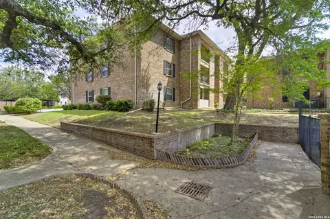 1819 Babcock Rd #410-D, San Antonio, TX 78229