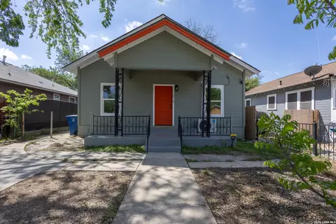 1010 W Lynwood Ave, San Antonio, TX 78201