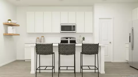4747 Legacy Pt, Von Ormy, TX 78073 photo 9