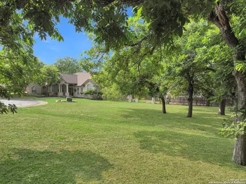 127 Milagros, Seguin, TX 78155