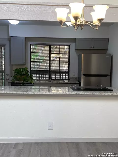 8611 Datapoint #26, San Antonio, TX 78229