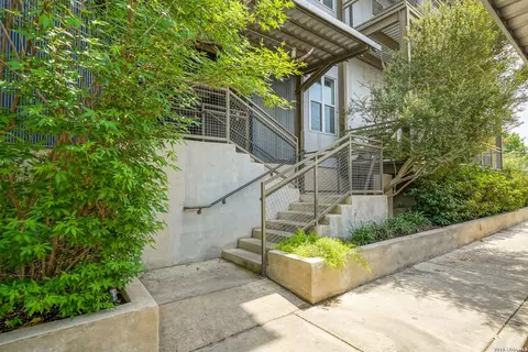 831 S Flores #3202, San Antonio, TX 78204