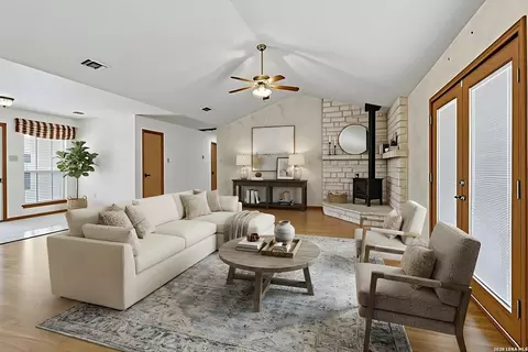 845 Gallagher, Canyon Lake, TX 78133
