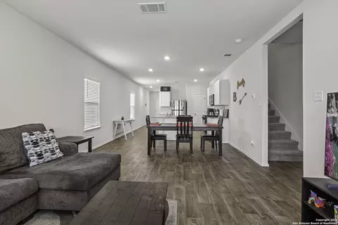 Entry Way - 4007 Bay Leaf, Von Ormy, TX 78073 photo 4 of 7