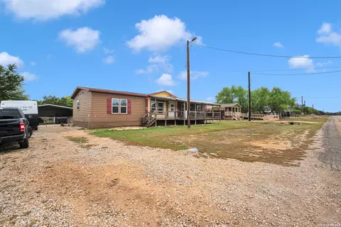 592 Private Road 1510, Bandera, TX 78003