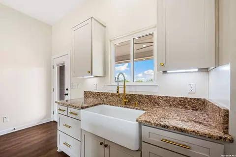 Kitchen - 7319 Tiff Nicole Ln, Von Ormy, TX 78073 photo 2 of 4