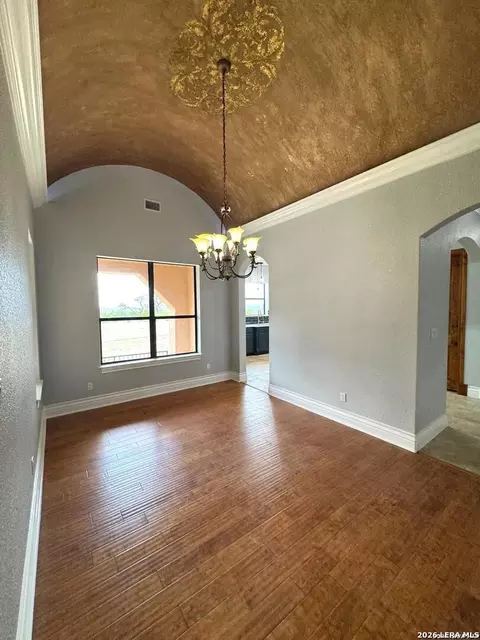 443 Bridlegate Blvd, Bandera, TX 78003