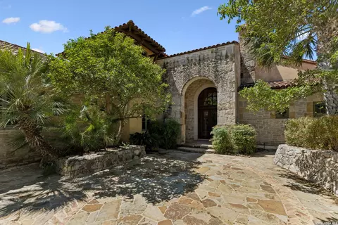 3011 Rustlers Trl, San Antonio, TX 78245