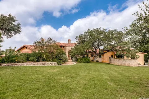 3011 Rustlers Trl, San Antonio, TX 78245