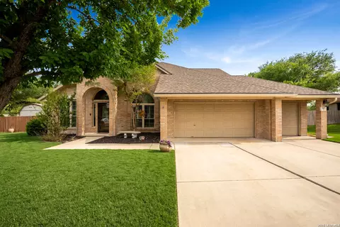 567 Walnut Hts, New Braunfels, TX 78130