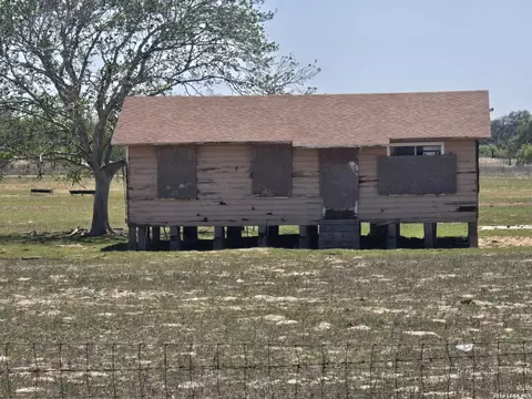 2450 Mogford, San Antonio, TX 78264