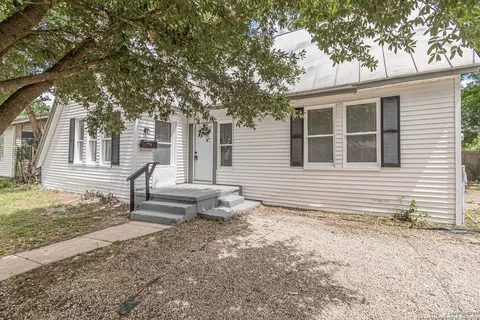 1913 Santa Anna, San Antonio, TX 78201