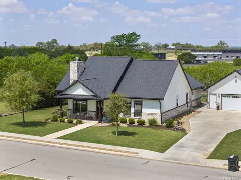 120 Magnolia, La Vernia, TX 78121