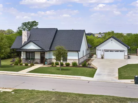 120 Magnolia, La Vernia, TX 78121