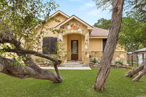 820 Mission Hls, New Braunfels, TX 78130