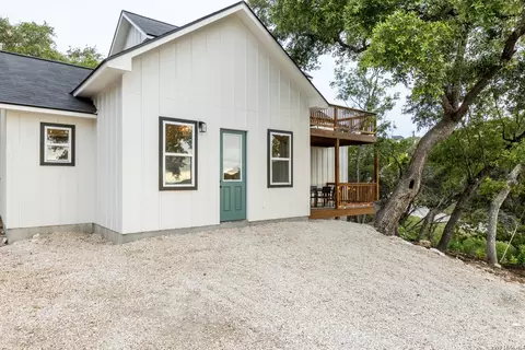 1808 Trail Ridge Dr, Canyon Lake, TX 78133