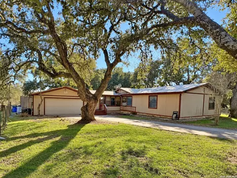 8790 Whartons Dock, Bandera, TX 78003