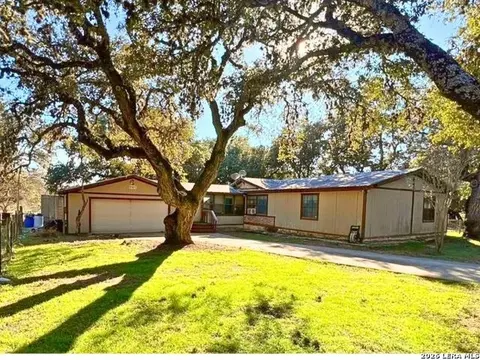 8790 Whartons Dock, Bandera, TX 78003