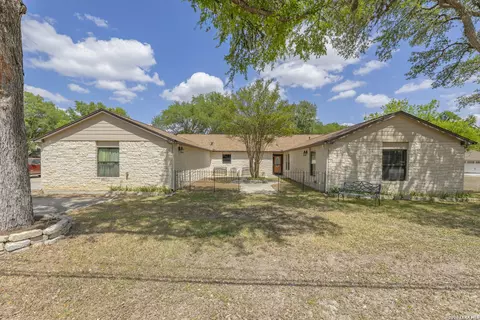 110 Suttles Ave, San Marcos, TX 78666