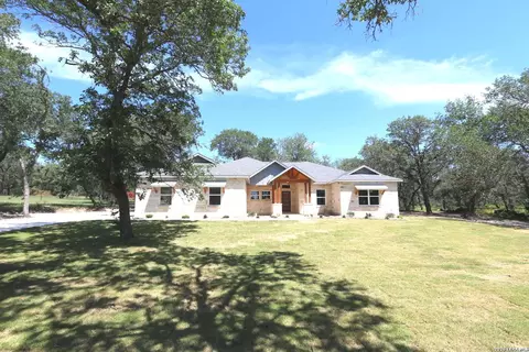 200 Cibolo Way, La Vernia, TX 78121