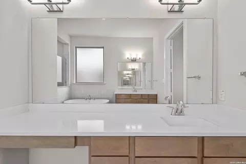 Bath - 516 Paramus Park, Cibolo, TX 78108 photo 6 of 7
