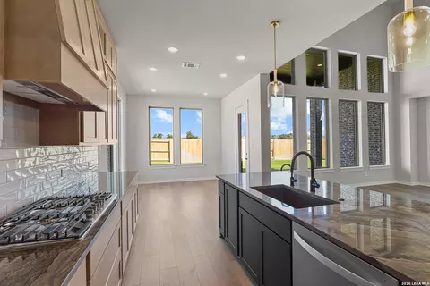 Kitchen - 516 Paramus Park, Cibolo, TX 78108 photo 7 of 7