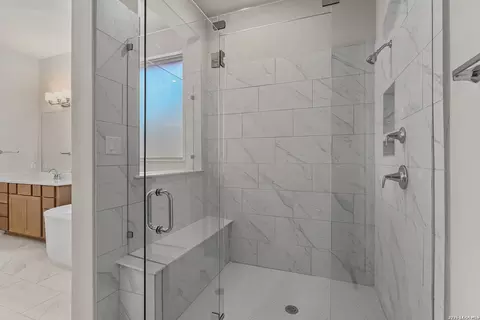 Bath - 516 Paramus Park, Cibolo, TX 78108 photo 5 of 7