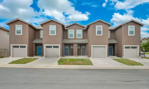 6402 Luglio Ln, San Antonio, TX 78233