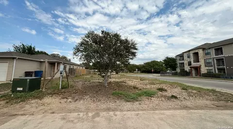 7819 Mg Rd, San Antonio, TX 78251