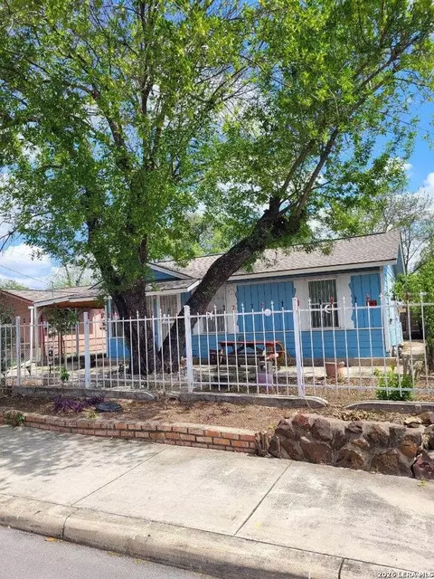 326 S San Joaquin Ave, San Antonio, TX 78237