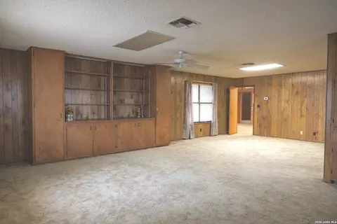 Living - 105 S Sayers, Devine, TX 78016 photo 5 of 6
