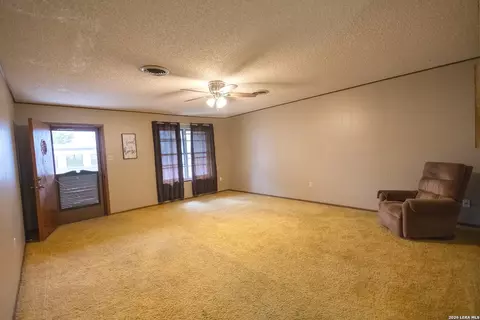 Living - 105 S Sayers, Devine, TX 78016 photo 2 of 6