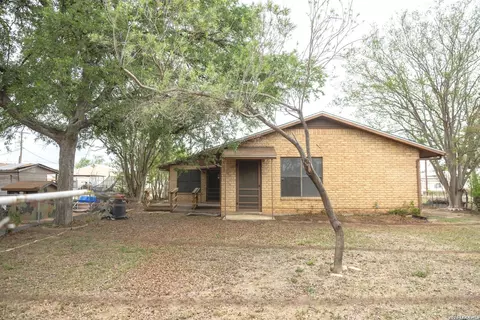 Other - 105 S Sayers, Devine, TX 78016 photo 8 of 8