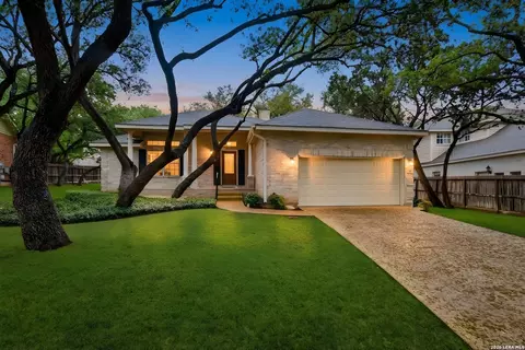 6 Ancient Bnd, San Antonio, TX 78248