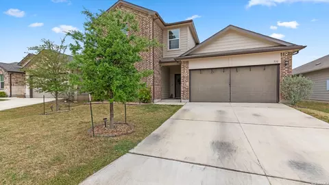 731 Monarch Dr, Seguin, TX 78155