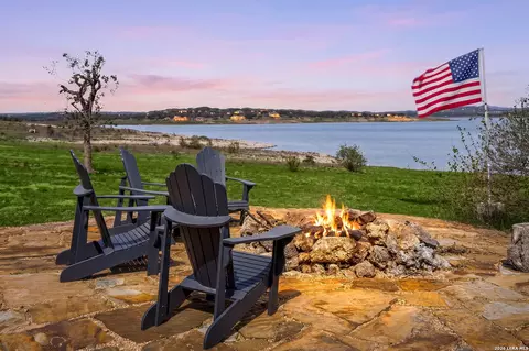 2633 Lakeview Dr, Canyon Lake, TX 78133