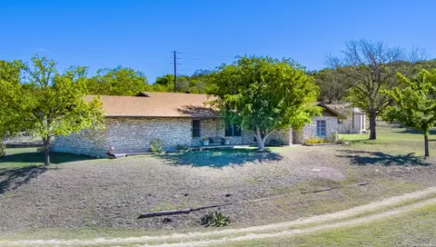 542 Ranch To Market 473, Comfort, TX 78013