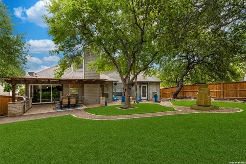 1739 La Mancia, San Antonio, TX 78258