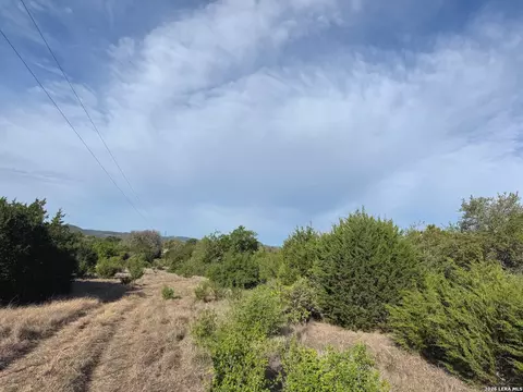 0001 Fm 2828, Bandera, TX 78003